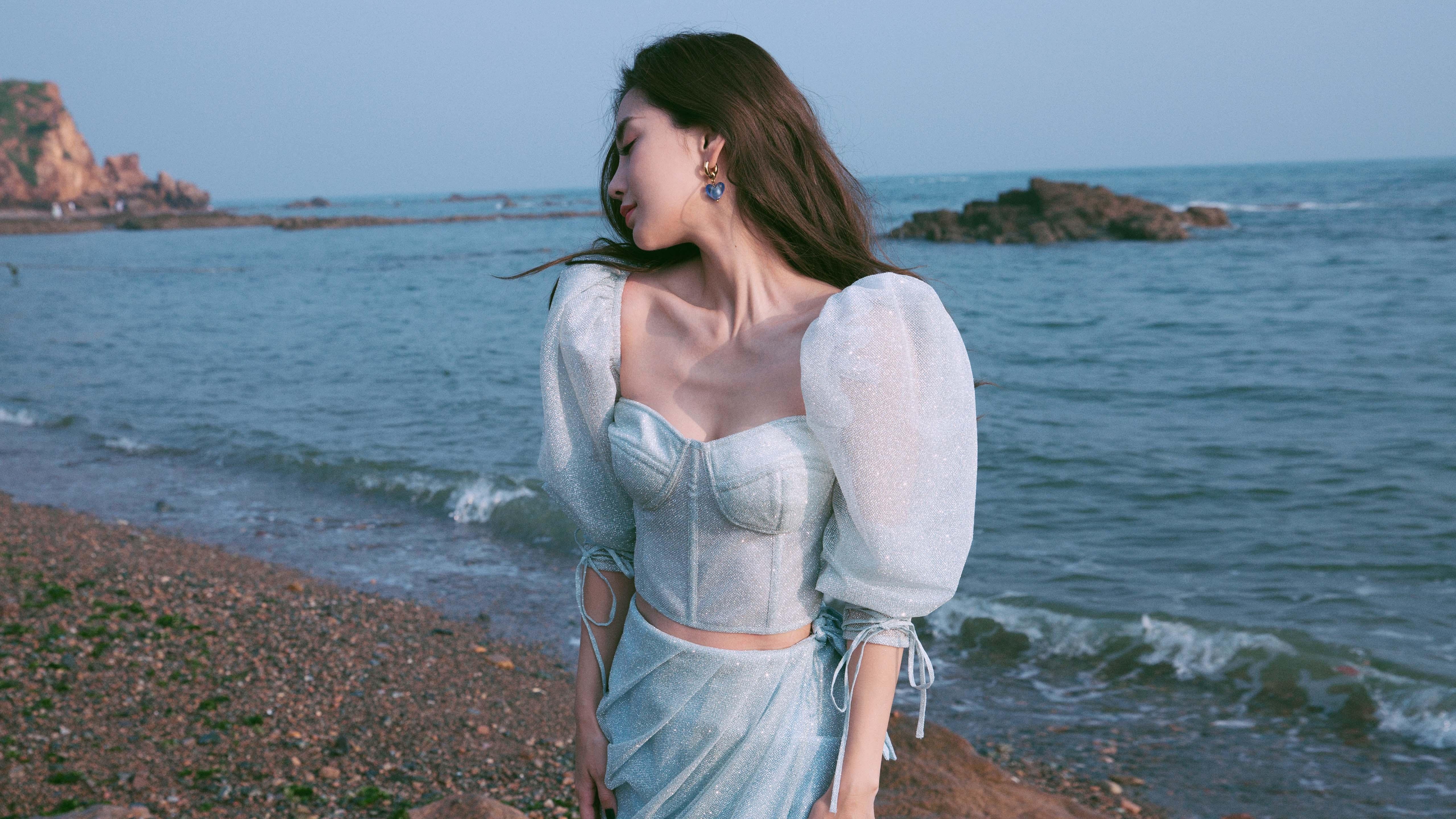 “足球广告赞助合作不断增加,行业繁荣”,足球 广告